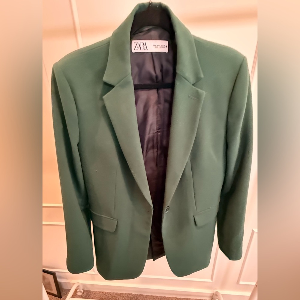 Zara women’s Green Blazer